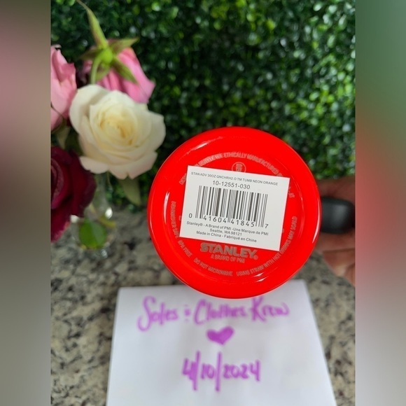 30oz Stanley Quencher Tumbler - Picture 4 of 4